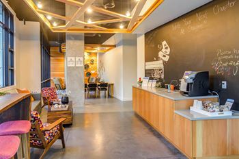 Lobby & coffee bar